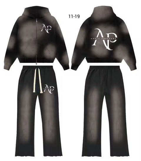 AP SWEATSUIT BLACK